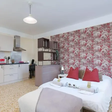Le Tassigny By Apirent #central #calme #climatisation #wifi Apartment